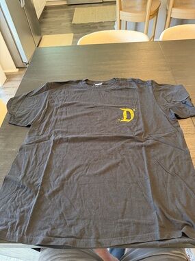Disneyland Mens XL Gold Pressed design. Disneyland Exclusive.